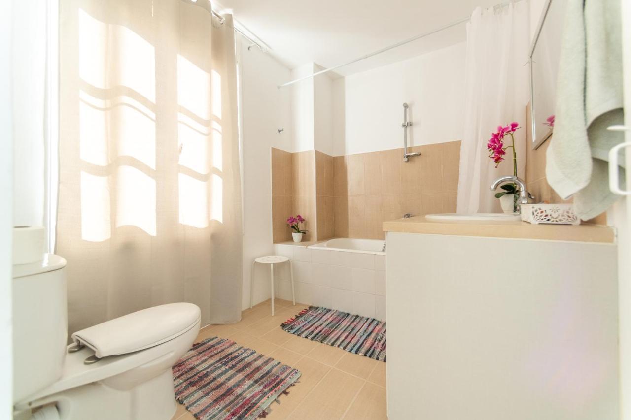 Town Apartment With Panoramic Seaview Paphos Exterior foto